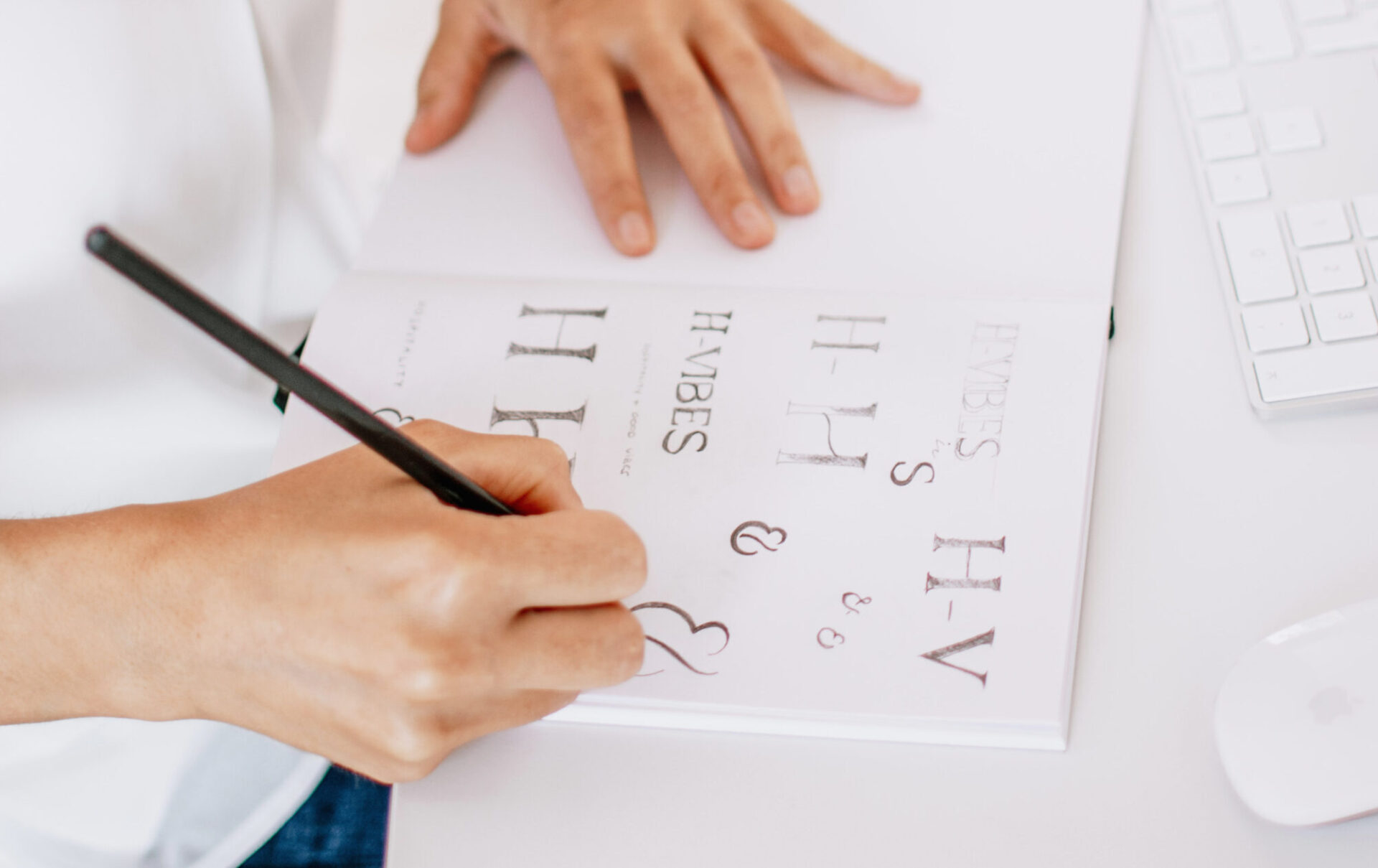 unhide ontwerpen logo branding