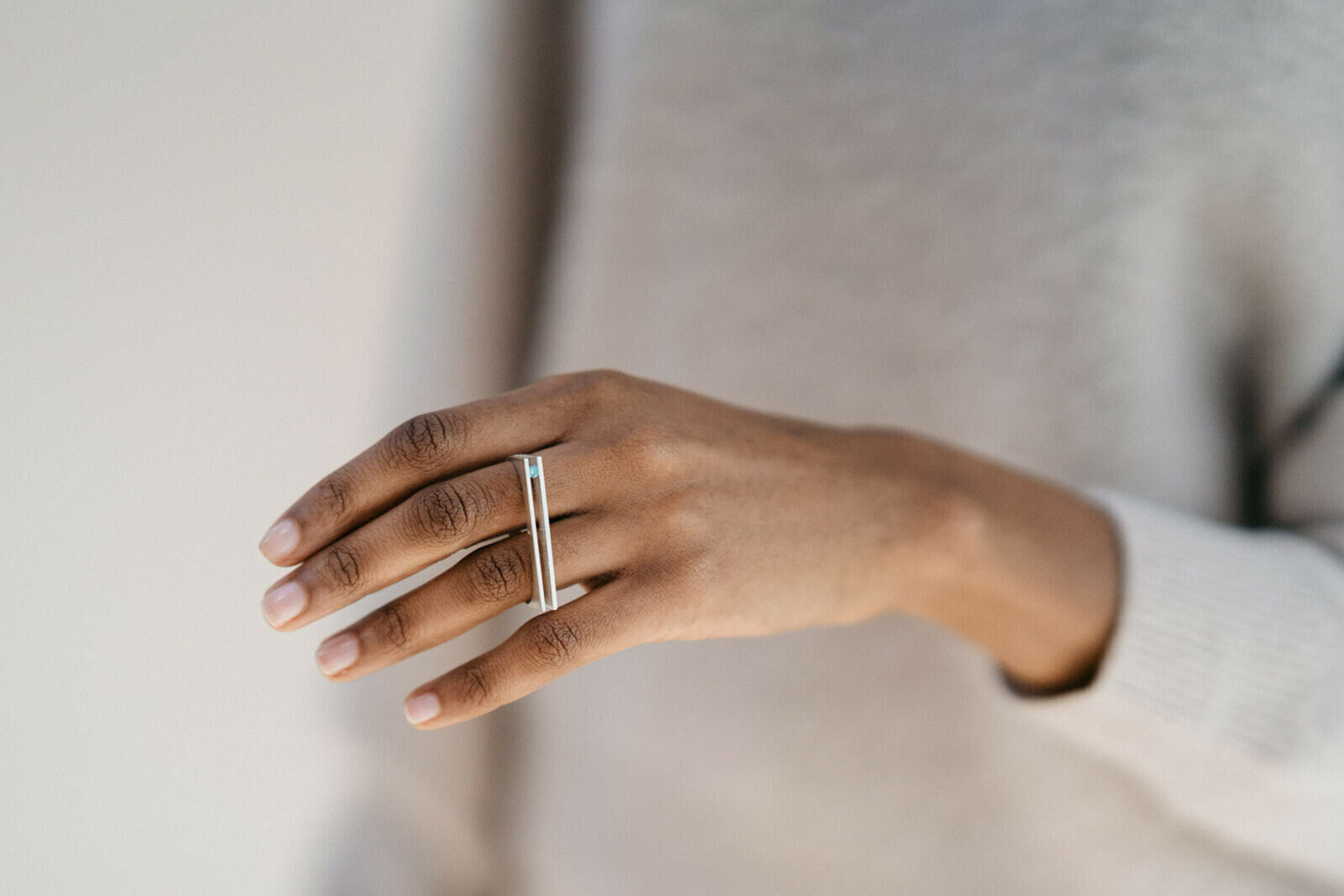 elisa lee hand ring e-commerce